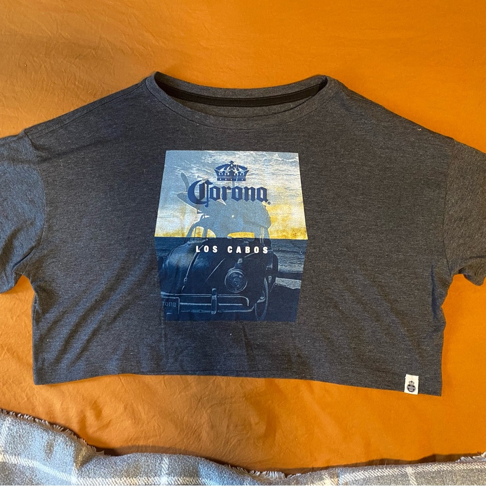 Corona Vintage Graphic Tee in Gray